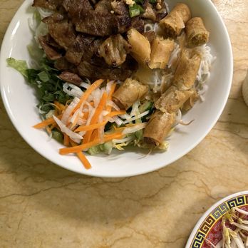 Stadium Pho - Bbq chicken and spring rolls vermicelli - Vietnamese Near Me - Honolulu, Hawaii Stadium Pho - Bbq chicken and spring rolls vermicelli - Vietnamese Near Me - Honolulu, Hawaii