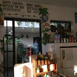 Gringos' Books & Coffee Shop