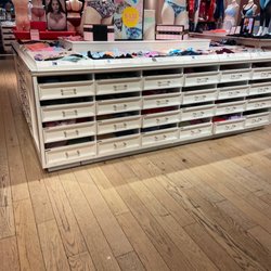 Victoria's Secret & PINK - 5 for $32, that's why I'm here.