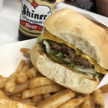 The Elk Stop - Cafes Near Me - Evant, Texas