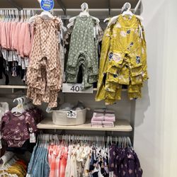 Carter’s - Cute clothes for 6-9 months