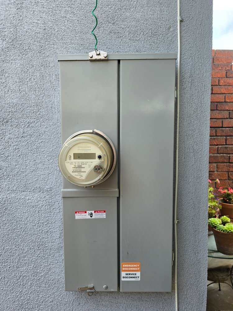 Slide of Alex & Alex Electrical Services