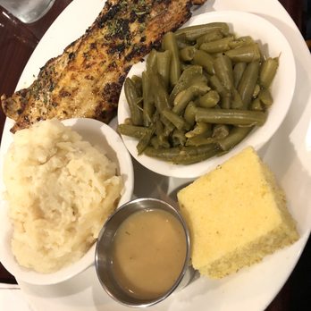 Oohh's and Aahh's - Blackened fish, mash potatoes, and green beans - American Near Me - Washington, DC, District of Columbia Oohh's and Aahh's - Blackened fish, mash potatoes, and green beans - American Near Me - Washington, DC, District of Columbia