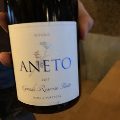 Aneto & Table by null