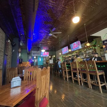 Aztec Dave's Cantina - Inside of restaurant - Cocktail Bars Near Me - Chicago, Illinois