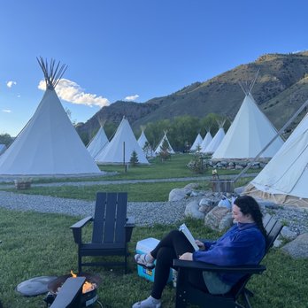 Dreamcatcher Tipi Hotel - Hotels Near Me - Gardiner, Montana Dreamcatcher Tipi Hotel - Hotels Near Me - Gardiner, Montana