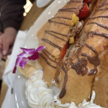 Cafecito de la Crepe - Nina Crepe - French Near Me - Los Angeles, California