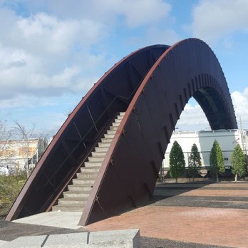 Crescent Park - Dog Parks Near Me - New Orleans, Louisiana