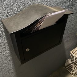 US Post Office - Can't get it in.