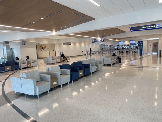 Lafayette Regional Airport by null