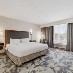 Hampton Inn by Hilton Detroit Dearborn - Guest room