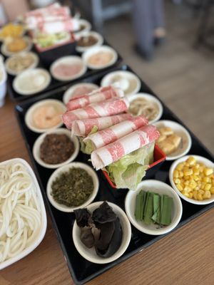Ten Seconds Yunnan Rice Noodle 十秒到雲南過橋米缐 by null