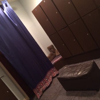 Essence MedSpa & Wellness Center - Locker Rooom - Massage Near Me - Chicago, Illinois