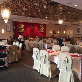 Golden Rice Bowl - Spacious interior - Dim Sum Near Me - Edmonton, Alberta