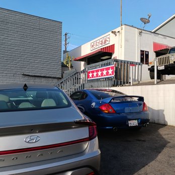 Casey's Premium Cars - Another view of this amazing used car dealership - Car Dealers Near Me - Hermosa Beach, California Casey's Premium Cars - Another view of this amazing used car dealership - Car Dealers Near Me - Hermosa Beach, California