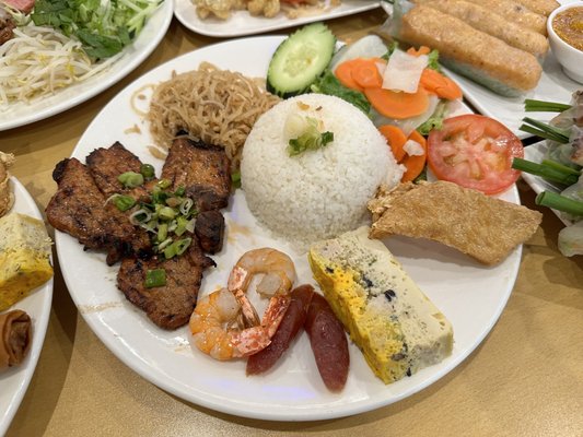 Com Tam Saigon by null