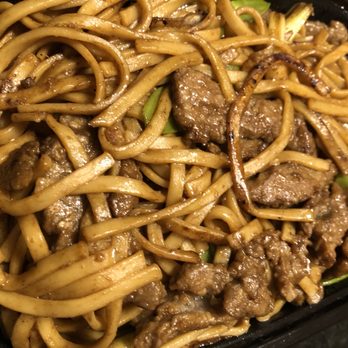 Dai Yee's Asian Kitchen - Beef Lo Fun - Szechuan Near Me - Chicago, Illinois