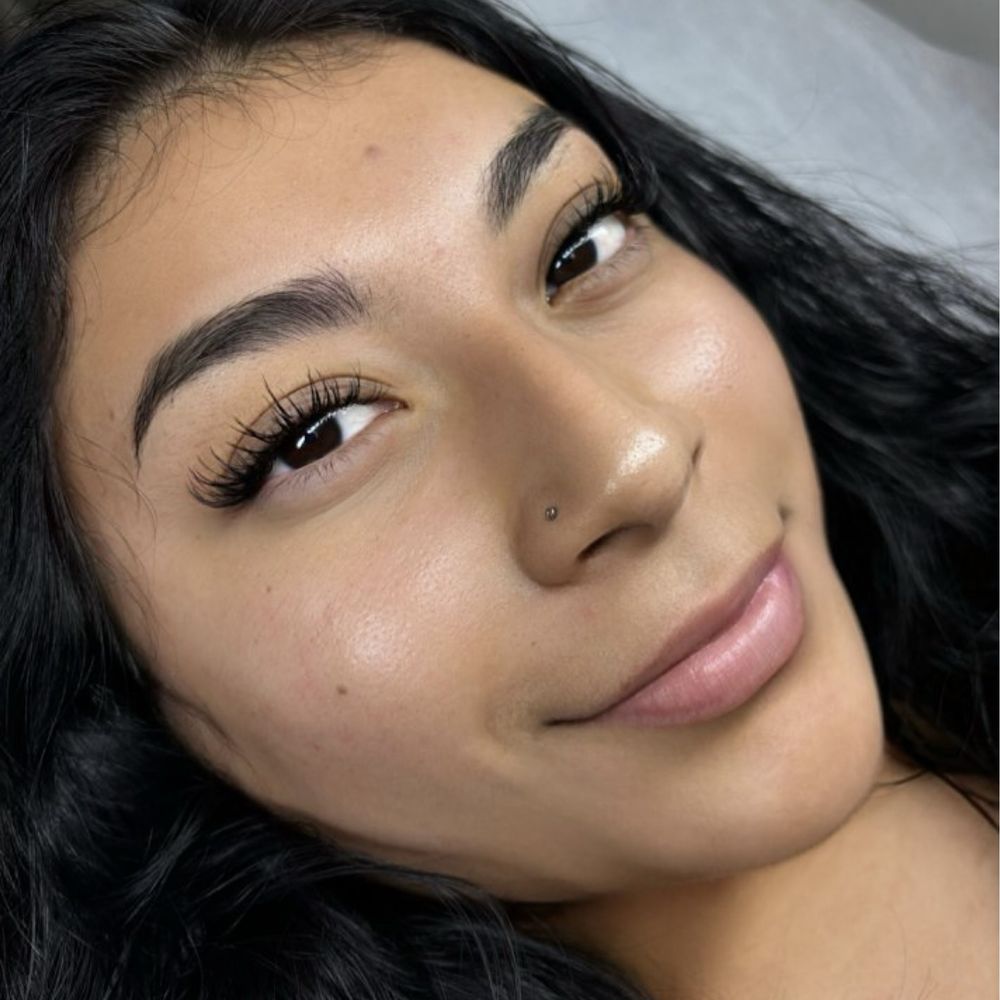 I recently got my lashes done at lashbroduet studio and it went so well service was absolutely amazing!