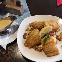 zum seehund - Pannfisch mit Senfsauce und Bratkartoffeln
