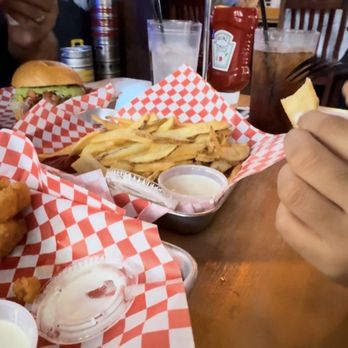 The Den - Burger, fries, beer - Sports Bars Near Me - Houston, Texas