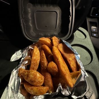 Silver Spring Wings - Seasoned Potato Wedges - Chicken Wings Near Me - Silver Spring, Maryland