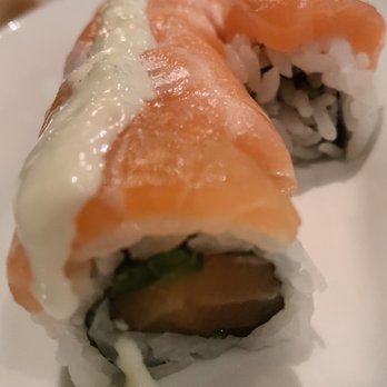 Sushi Aka - Salmon Roll - Sushi Bars Near Me - Suffolk, Virginia