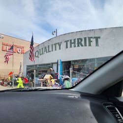 Quality Thrift - Outside