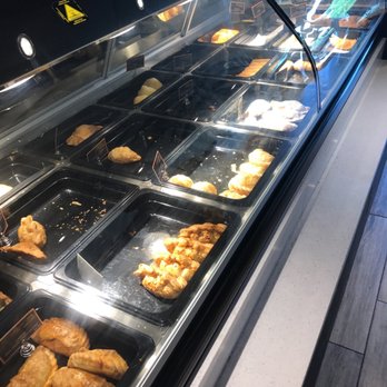 Empanada Harry's Bakery and Cafe - Venezuelan Near Me - Miami, Florida