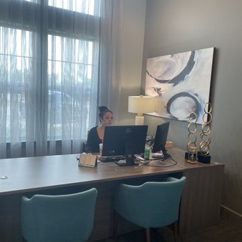 Echo Baytown - UNHELPFUL, RUDE, INCOMPETENT APARTMENT OFFICE WORKER. Her name is Desiree. - Apartments Near Me - Baytown, Texas