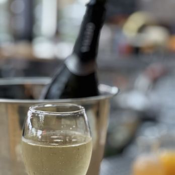 Monarch Ocean Pub - Champagne over ice - Gastropubs Near Me - Del Mar, California Monarch Ocean Pub - Champagne over ice - Gastropubs Near Me - Del Mar, California