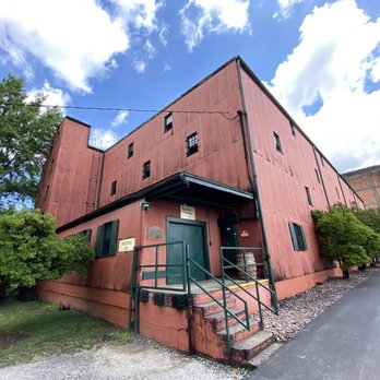 Buffalo Trace Distillery - Distilleries Near Me - Frankfort, Kentucky