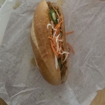 BB Banh Mi - Grilled chicken banh mi - Vietnamese Near Me - Kansas City, Missouri