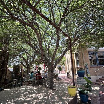 Yellow Brix Restaurant - Patio - Seafood Near Me - Carlsbad, New Mexico Yellow Brix Restaurant - Patio - Seafood Near Me - Carlsbad, New Mexico