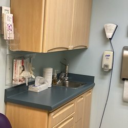 Mount Rainier Urology - Exam room
