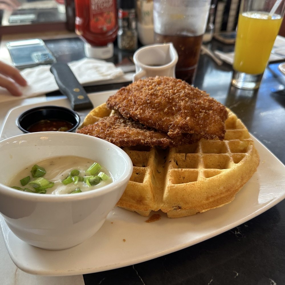 Silver Diner - Chicken & waffles - Diners Near Me - McLean, Virginia