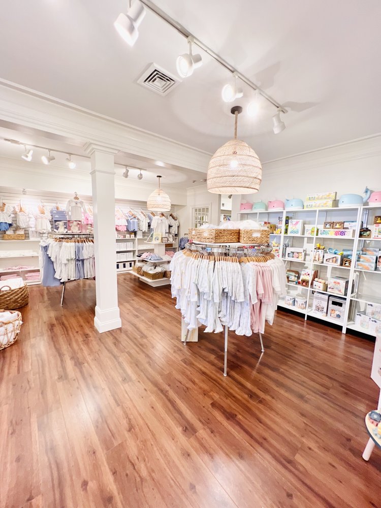 SANDBOX TOY SHOP Updated September 2024 36 Photos 16 Whiting St, Hingham, Massachusetts