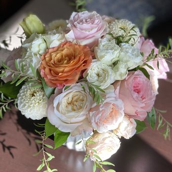 Gentle Beast Flower - Florists Near Me - Honolulu, Hawaii
