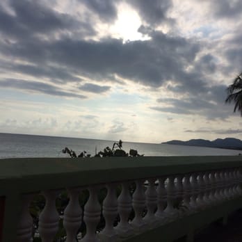Bananas - This is esparanza....you don't need bananas to take in the view. Skip it! - Burgers Near Me - Vieques, Puerto Rico