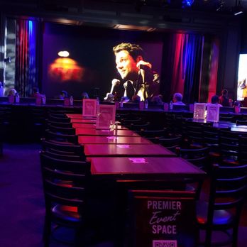 Brea Improv - Small tables line middle of venue. These in front of us were filled last ..maybe GA is best seating close to start time - Comedy Clubs Near Me - Brea, California