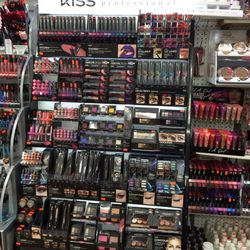 Beautisa - Lipstick, eyeshadow, liners, foundation...