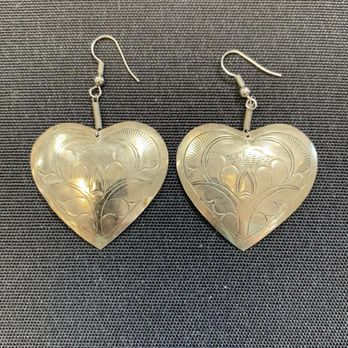 Nu2U Resale - @nu2uresalestore on instagram - Thrift Stores Near Me - Pantego, Texas