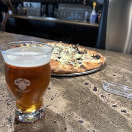 Goat cheese pizza Goat cheese pizza