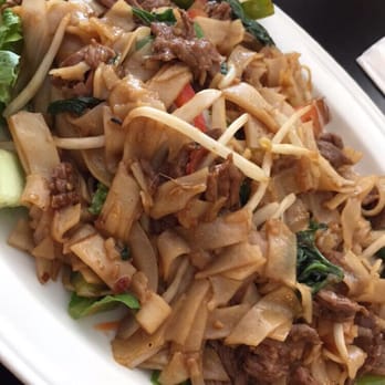 Blue Mango - Beef pad kee mao with a 8 spice level, $9.95 lunch - Vegetarian Near Me - San Jose, California