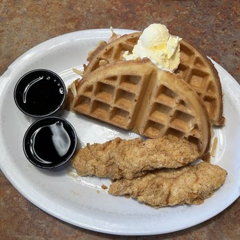 Huckleberry’s - Waffle and chicken - Coffee & Tea Near Me - Sacramento, California