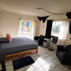 Vela Lounge - Vela Lounge & Hostel PV Superior King Private Room
