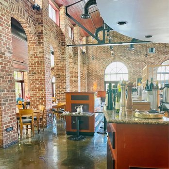 Vinny's on Windward - Nice ambiance - Italian Near Me - Alpharetta, Georgia
