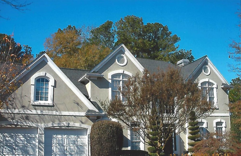 Slide of A Guaranteed Roof & Guttering