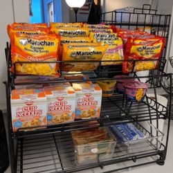 USO Lounge - Noodles!