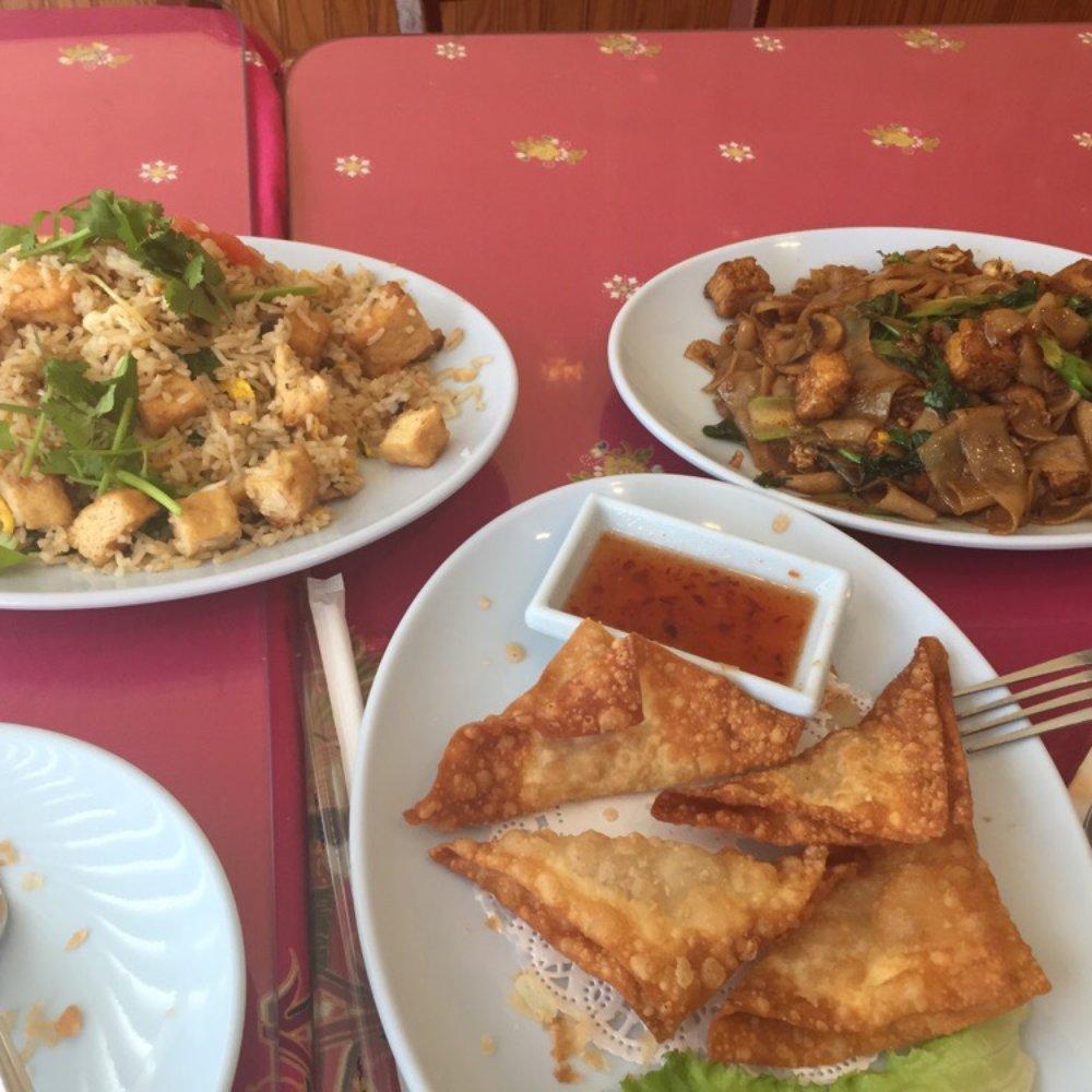 Ontar Thai Restaurant - Veggie Fried Rice, Veggie Pad See Ew,and fried wonton. - Thai Near Me - Ontario, California Ontar Thai Restaurant - Veggie Fried Rice, Veggie Pad See Ew,and fried wonton. - Thai Near Me - Ontario, California