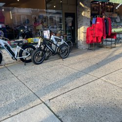 Clinton Rides | Electric Bike & Skate - Exterior pic.